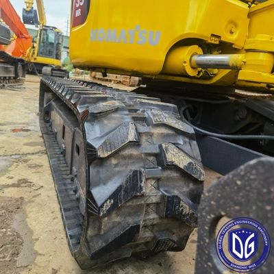 USED koparka PC35 z wydajnymi możliwościami obsługi materiałów