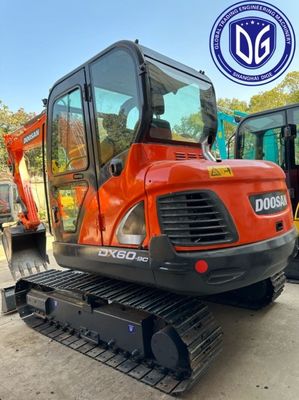 Używany Doosan DX60 6tonowy mały grabarz, nowy model, doskonała jakość, wystarczający zapas.
