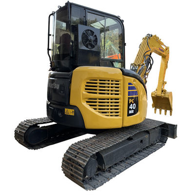 4-tonowa koparka hydrauliczna Komatsu PC40 z łyżką o pojemności 0,14 m³ i maksymalnym promieniu kopania 5510 mm