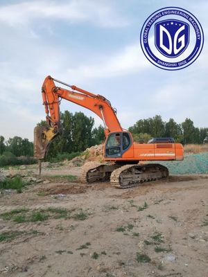 Używany koparz Doosan DX500LC o pojemności 50 ton z precyzyjną kontrolą wykopalisk