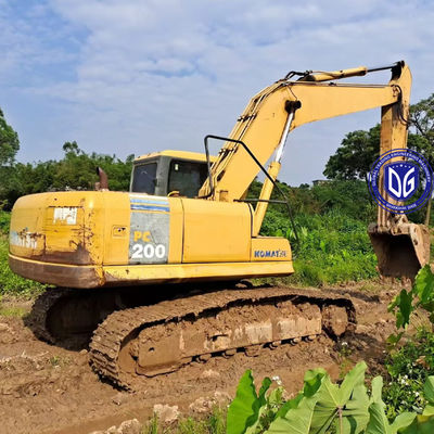 Uwolnij pełny potencjał swoich projektów budowlanych z koparką Komatsu PC200