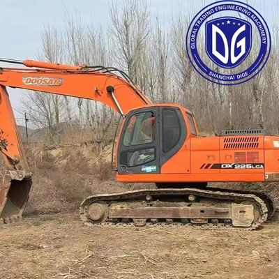 22t pompy hydraulicznej Doosan w czerwonej masie roboczej dla maksymalnej wydajności