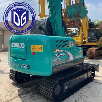 Używana koparka gąsienicowa Kobelco SK75 typu kompaktowa